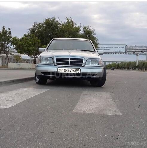 Mercedes C 220 1995, 260,000 km - 2.2 l - Sumqayıt