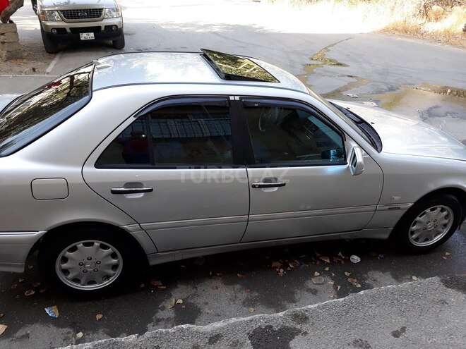 Mercedes C 200 1999, 301,000 km - 2.0 l - Bakı
