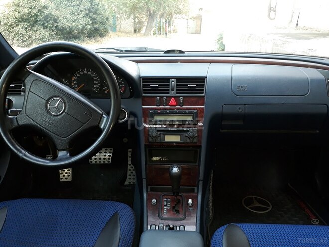 Mercedes C 200 1999, 301,000 km - 2.0 l - Bakı