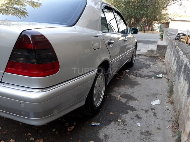 Mercedes C 200 1999, 301,000 km - 2.0 l - Bakı