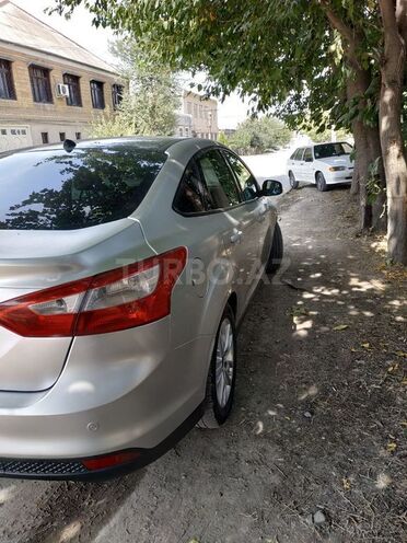 Ford Focus 2013, 90,000 km - 1.6 л - Gəncə