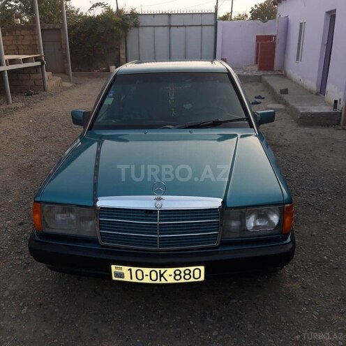 Mercedes 190 1990, 250,000 km - 2.0 l - Yevlax