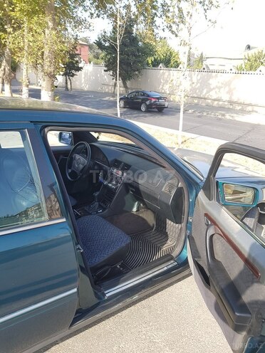 Mercedes C 200 1995, 446,000 km - 2.0 л - Bakı