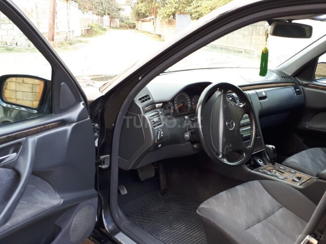 Mercedes E 240 2000, 228,500 km - 2.6 l - Liman