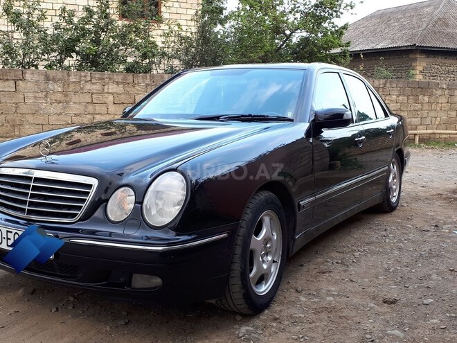 Mercedes E 240 2000, 228,500 km - 2.6 l - Liman