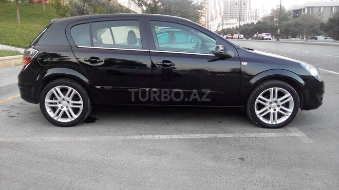Opel Astra 2007, 245,000 km - 1.8 л - Bakı