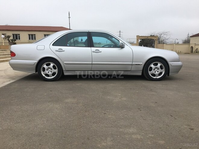 Mercedes E 240 2000, 240,000 km - 2.6 l - Bakı