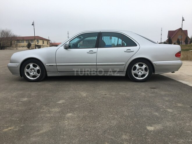 Mercedes E 240 2000, 240,000 km - 2.6 l - Bakı
