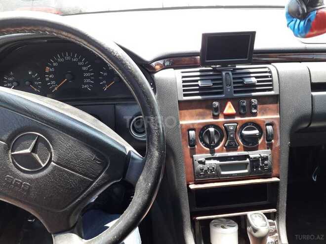 Mercedes E 240 1998, 223,000 km - 0.2 l - Bakı