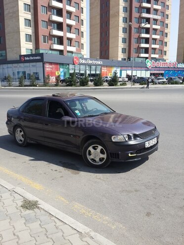 Opel Vectra 1996, 241,540 km - 2.0 л - Gəncə