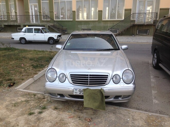 Mercedes E 240 2002, 217,500 km - 2.6 l - Xırdalan