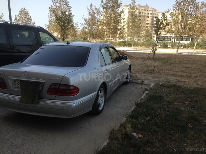 Mercedes E 240 2002, 217,500 km - 2.6 l - Xırdalan