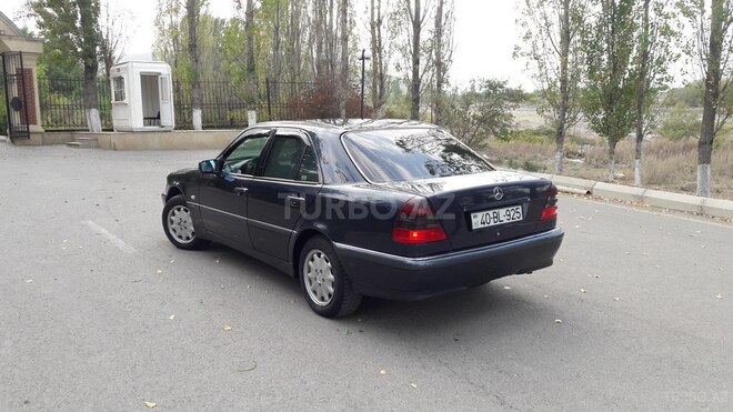Mercedes C 180 1998, 337,000 km - 1.8 л - Quba