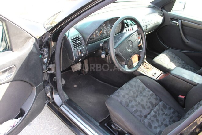 Mercedes C 240 1998, 291,000 km - 2.6 l - Bakı
