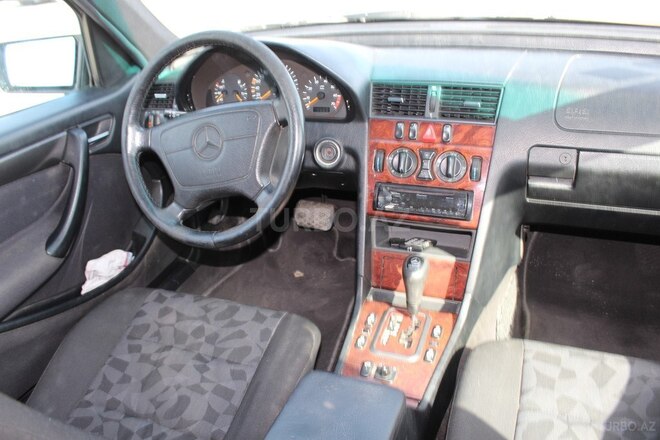 Mercedes C 240 1998, 291,000 km - 2.6 l - Bakı