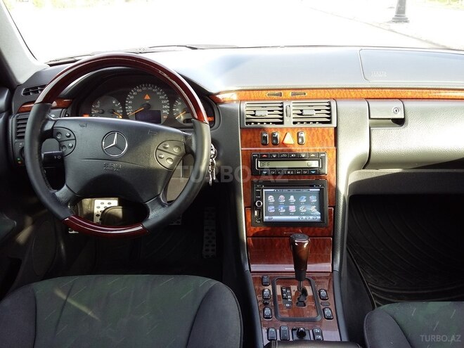 Mercedes E 280 2000, 300,000 km - 2.8 l - Bakı