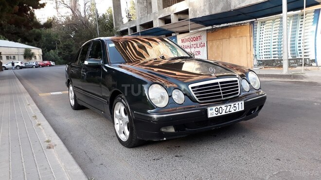 Mercedes E 280 2000, 300,000 km - 2.8 l - Bakı