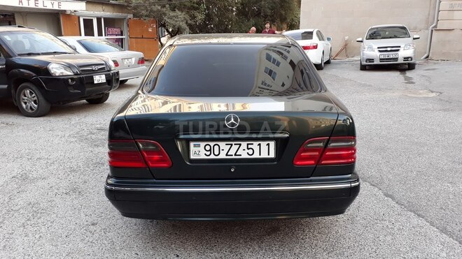Mercedes E 280 2000, 300,000 km - 2.8 l - Bakı