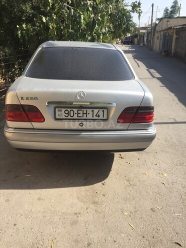 Mercedes E 280 1998, 274,000 km - 2.8 l - Bakı