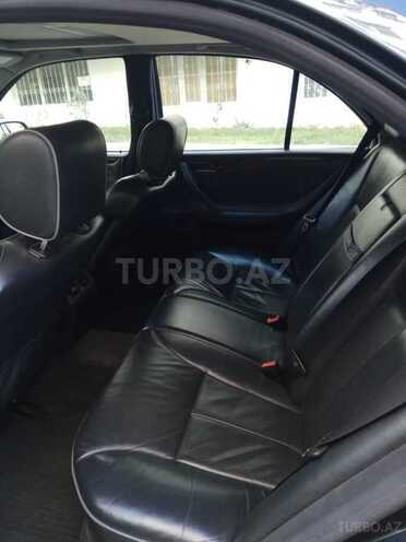 Mercedes E 240 2000, 289,000 km - 2.4 l - Xırdalan