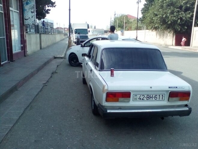 LADA (VAZ) 2107 2004, 70,000 km - 1.6 l - Astara