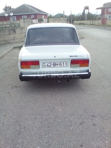 LADA (VAZ) 2107 2004, 70,000 km - 1.6 l - Astara
