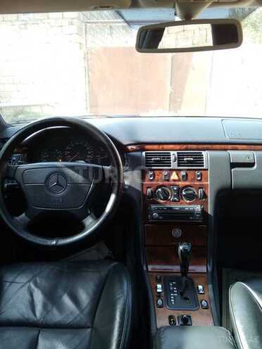 Mercedes E 290 1997, 732,395 km - 2.9 l - Bakı