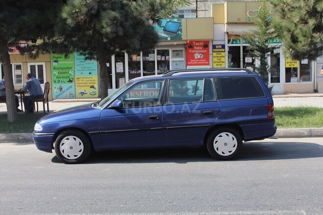 Opel Astra 1995, 294,000 km - 1.6 l - Bakı