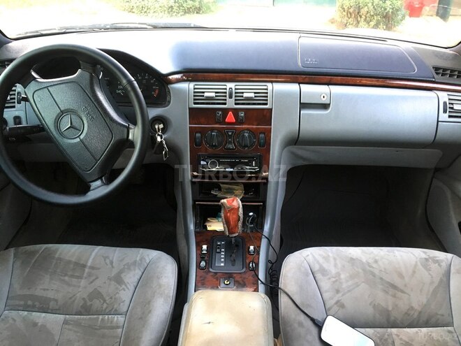 Mercedes E 230 1996, 400,000 km - 0.3 l - Bakı