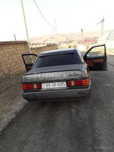 Mercedes 190 1990, 37,000 km - 0.2 l - Qobustan