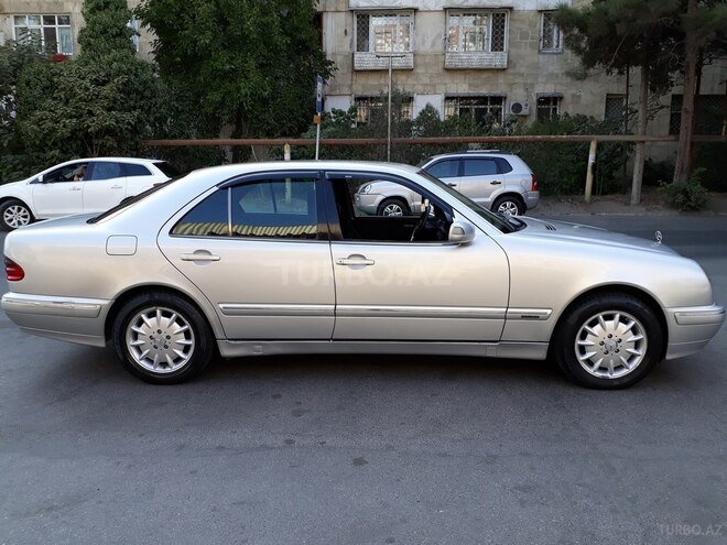 Mercedes E 270 2000, 230,400 km - 2.7 l - Bakı