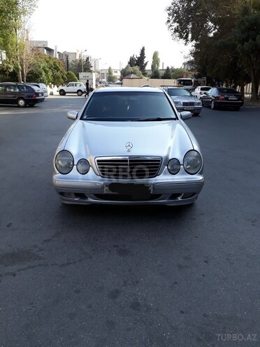 Mercedes E 270 2000, 230,400 km - 2.7 l - Bakı