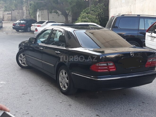 Mercedes E 320 2001, 289,463 km - 3.2 l - Bakı