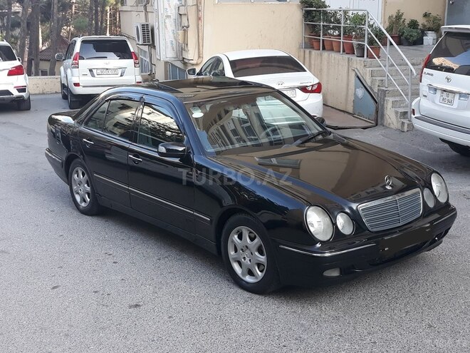 Mercedes E 320 2001, 289,463 km - 3.2 l - Bakı