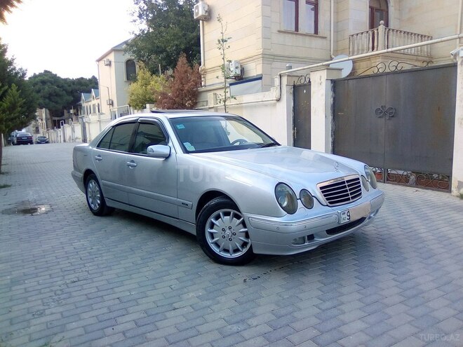 Mercedes E 220 2000, 231,226 km - 2.2 l - Bakı