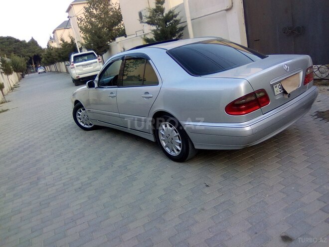 Mercedes E 220 2000, 231,226 km - 2.2 l - Bakı