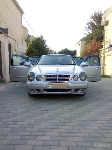 Mercedes E 220 2000, 231,226 km - 2.2 l - Bakı