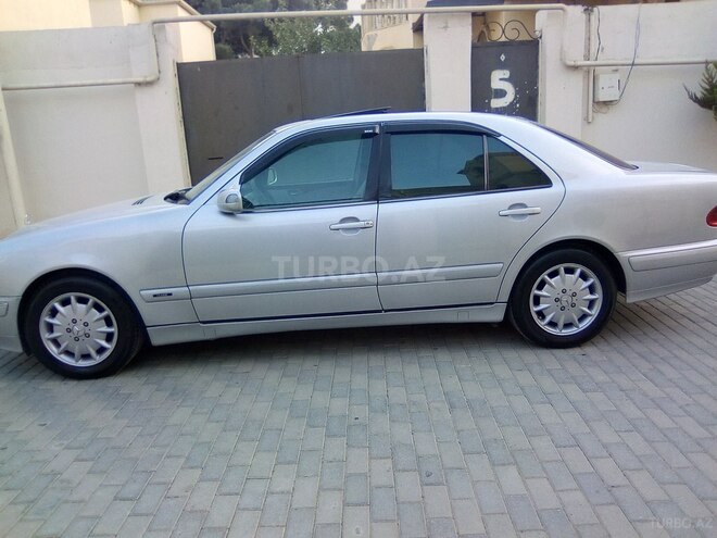 Mercedes E 220 2000, 231,226 km - 2.2 l - Bakı