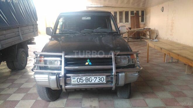 Mitsubishi Pajero 1993, 438,090 km - 2.5 l - Qazax