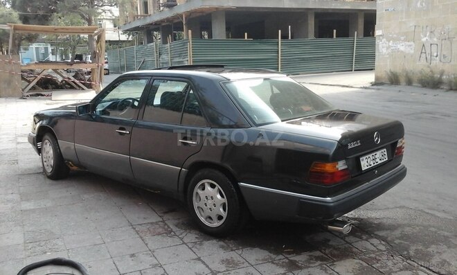 Mercedes E 230 1989, 240,000 km - 2.3 l - Bakı