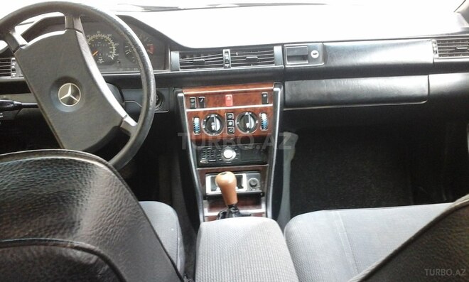 Mercedes E 230 1989, 240,000 km - 2.3 l - Bakı