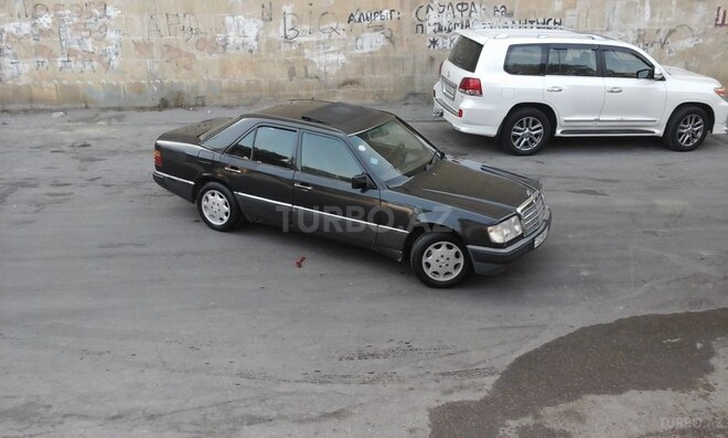Mercedes E 230 1989, 240,000 km - 2.3 l - Bakı