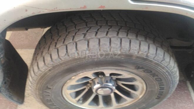 Mitsubishi Pajero 1993, 438,090 km - 2.5 l - Qazax