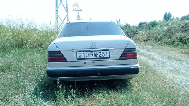 Mercedes E 200 1995, 212,000 km - 2.0 l - Zərdab