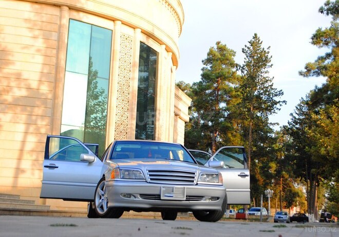Mercedes C 230 1997, 140,000 km - 2.3 l - İmişli