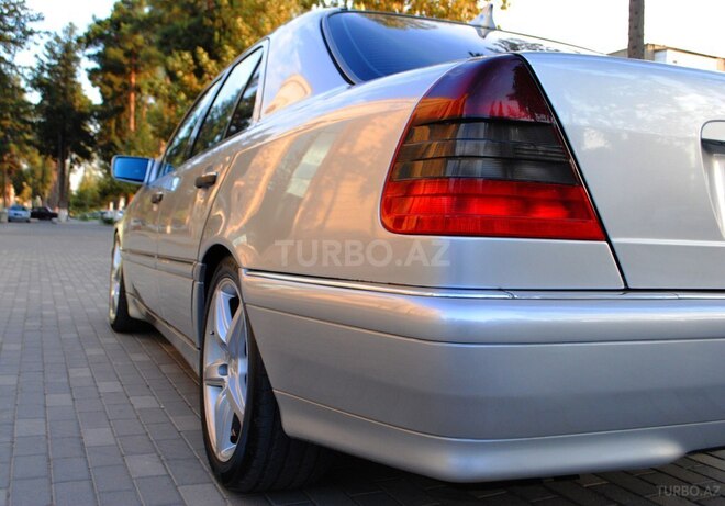 Mercedes C 230 1997, 140,000 km - 2.3 l - İmişli