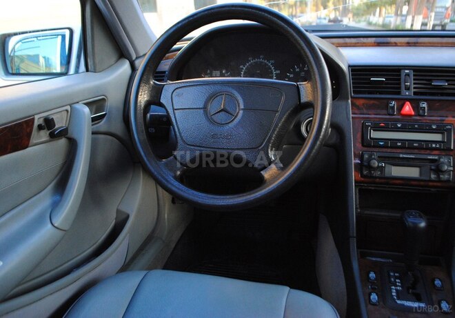 Mercedes C 230 1997, 140,000 km - 2.3 l - İmişli