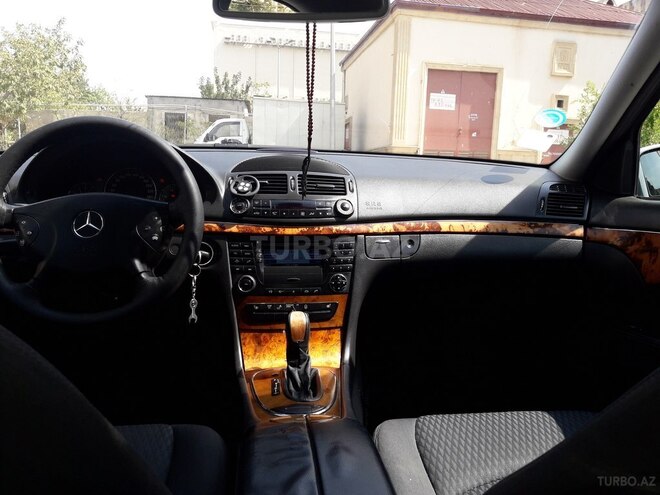 Mercedes E 220 2002, 360,000 km - 2.2 l - Bakı