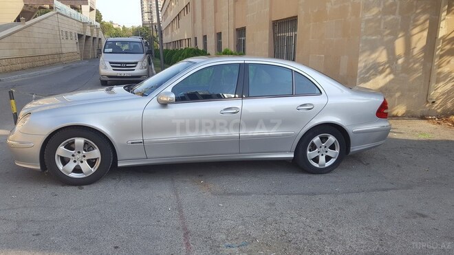 Mercedes E 220 2005, 320,000 km - 2.2 l - Bakı