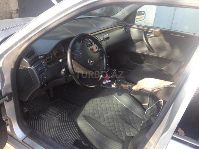 Mercedes E 200 2001, 341,128 km - 2.0 l - Bakı